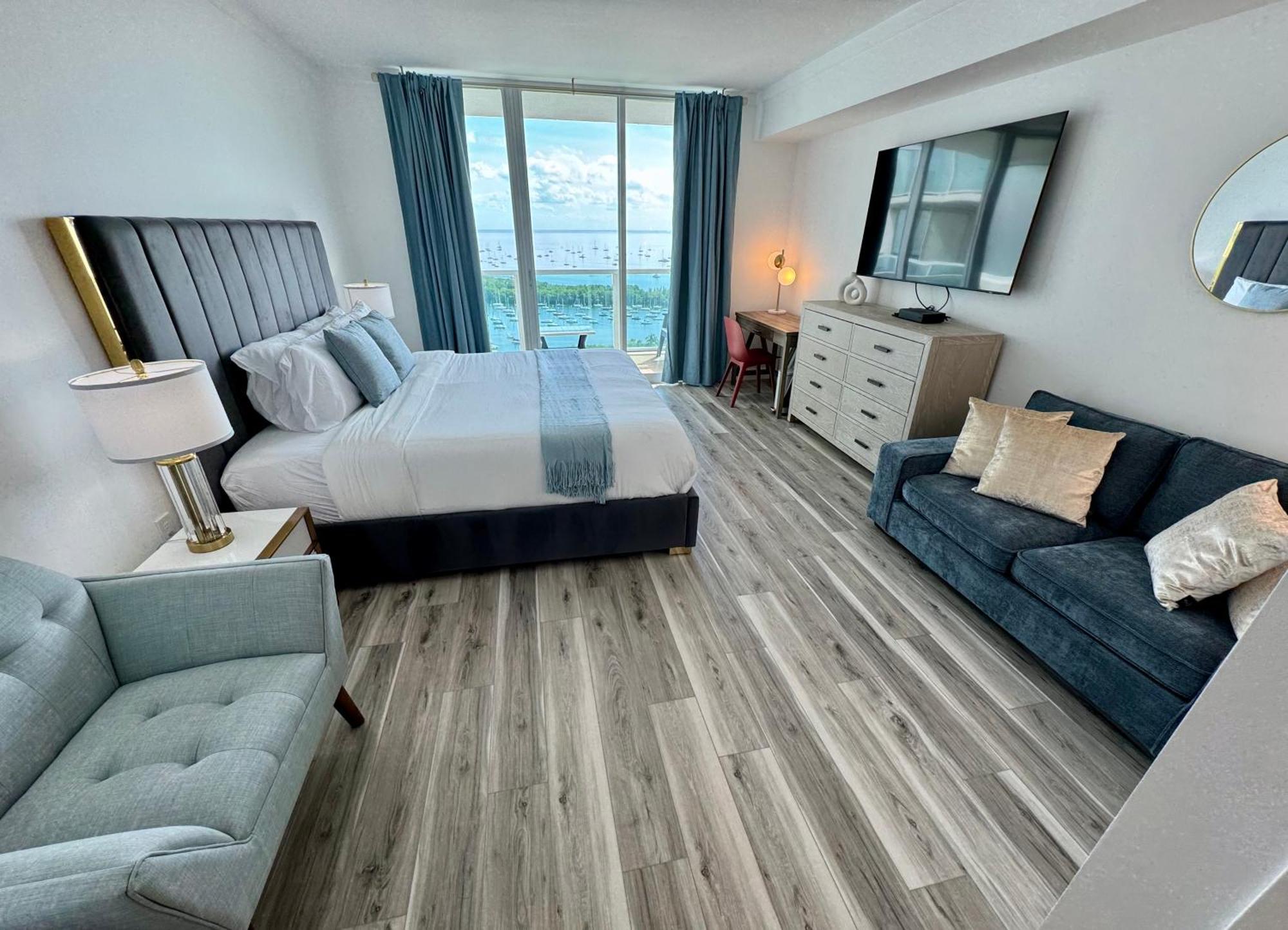Balcony Ocean View ! Wifi - Pool - Gym - Parking Appart hôtel