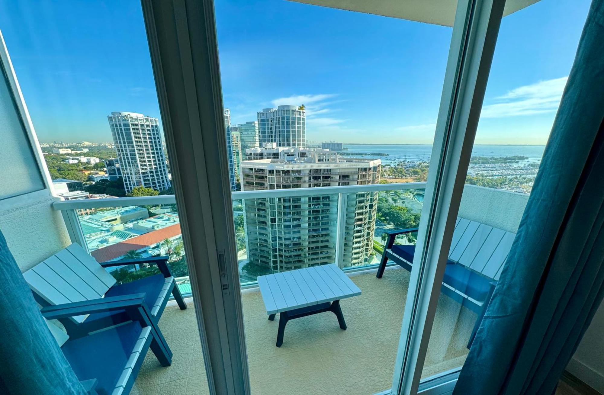 Balcony Ocean View ! Wifi - Pool - Gym - Parking Appart hôtel Miami
